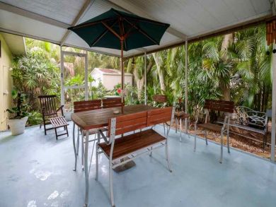 Holmes Beach Three Bedroom Rentals with Pool